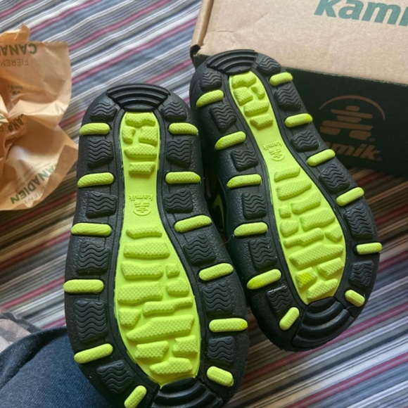 Kids Kamik sandals - Picture 2 of 3